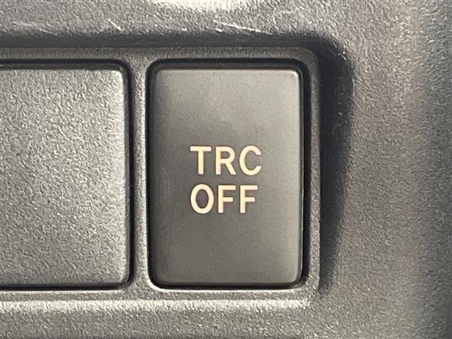 Toyota NOAH 2018 7014183-21