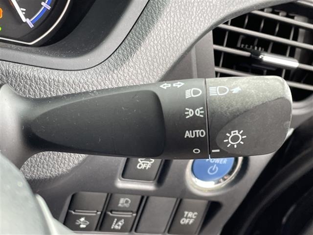 Toyota NOAH 2018 7014201-21