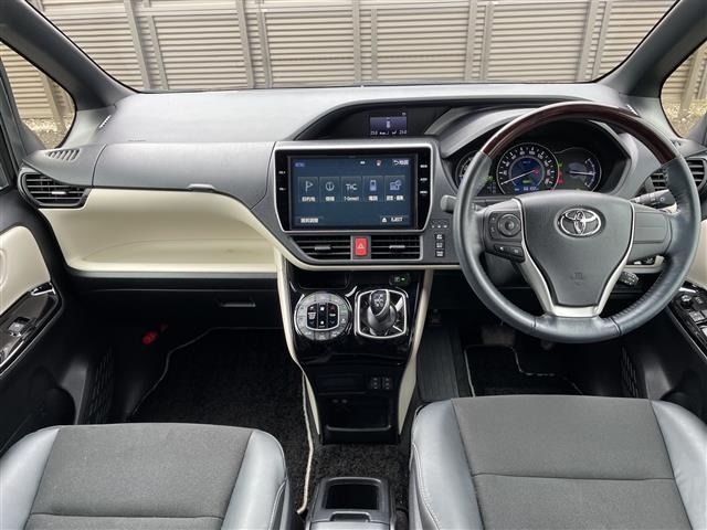 Toyota NOAH 2018 7014224-15