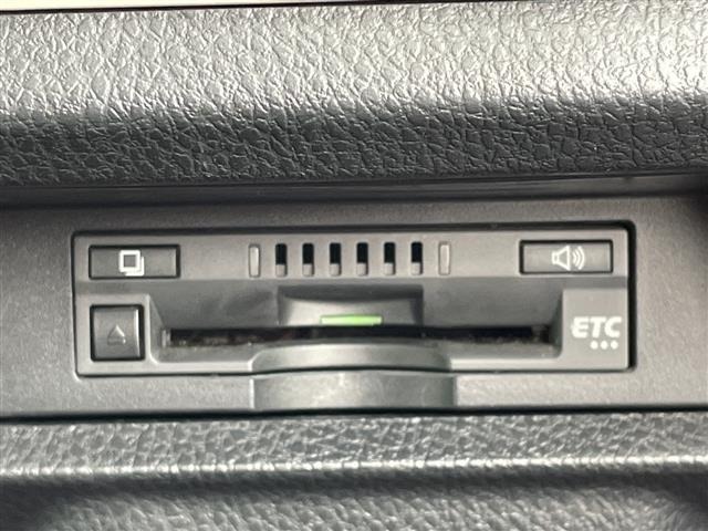 Toyota NOAH 2018 7014224-22