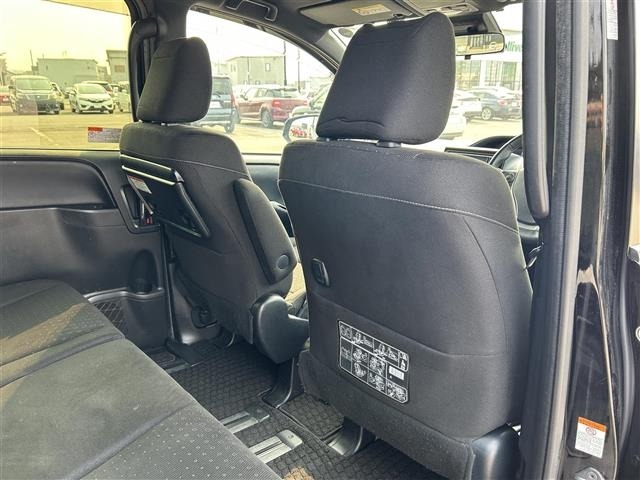 Toyota NOAH 2018 7014323-11