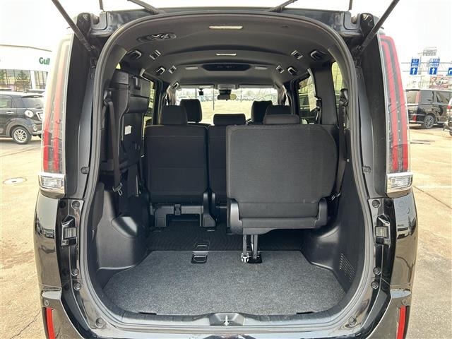 Toyota NOAH 2018 7014323-20
