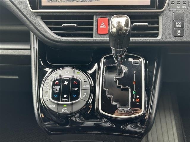 Toyota NOAH 2021 7014390-10