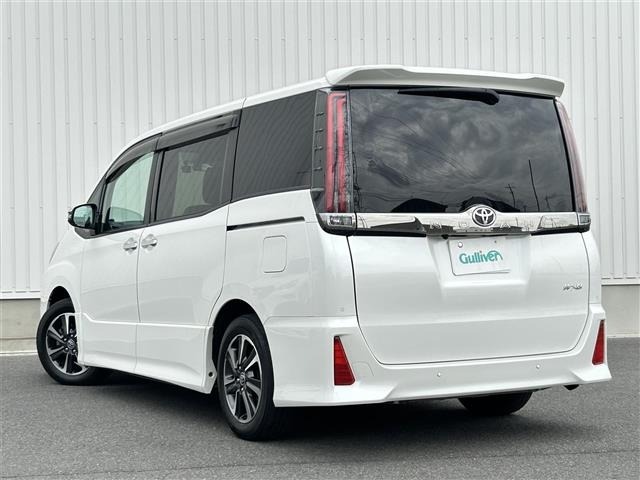Toyota NOAH 2021 7014390-13