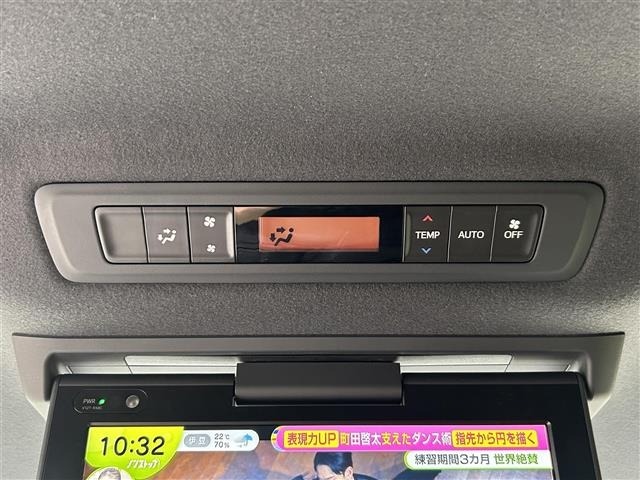 Toyota NOAH 2021 7014390-2