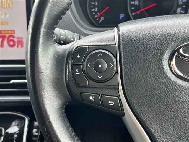 Toyota NOAH 2021 7014390-3