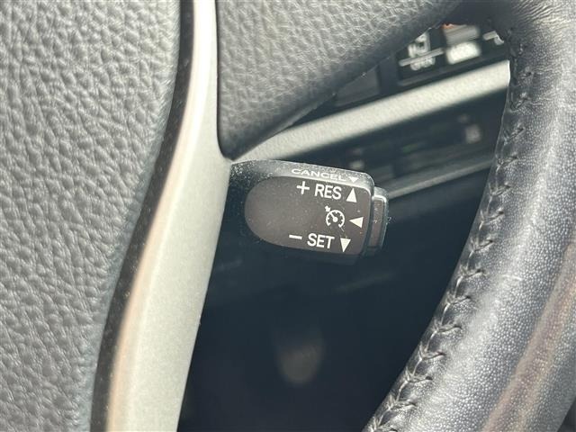 Toyota NOAH 2021 7014390-5