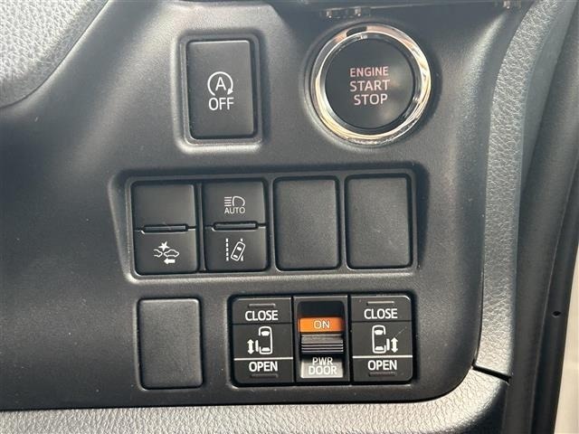 Toyota NOAH 2021 7014390-7