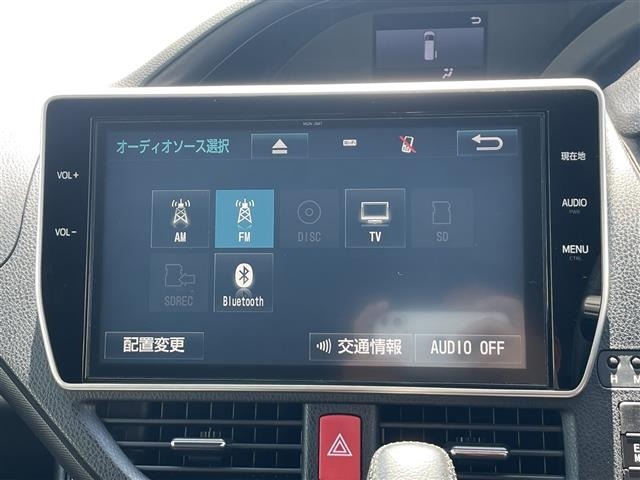 Toyota NOAH 2017 7014513-1