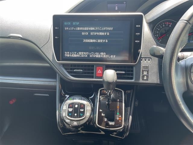 Toyota NOAH 2017 7014513-19