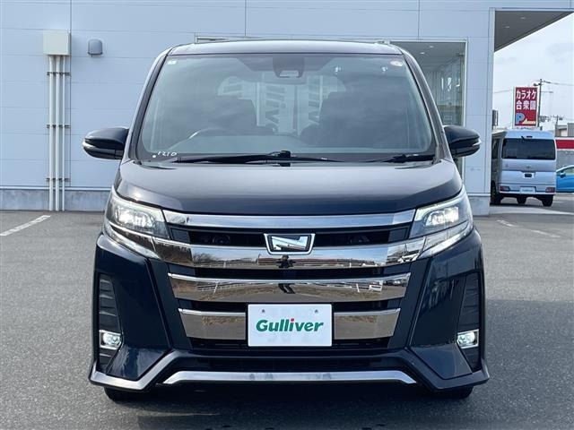 Toyota NOAH 2018 7014518-15