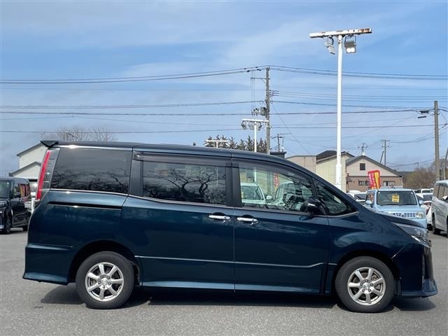 Toyota NOAH 2018 7014518-19
