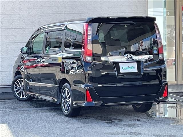 Toyota NOAH 2016 7014551-13