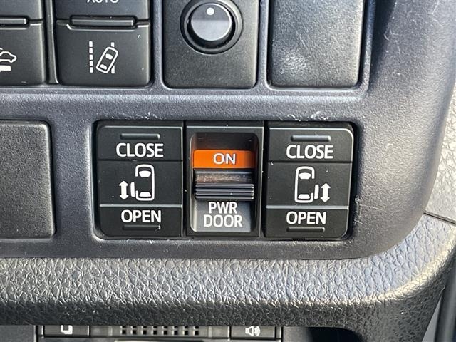 Toyota NOAH 2016 7014551-8