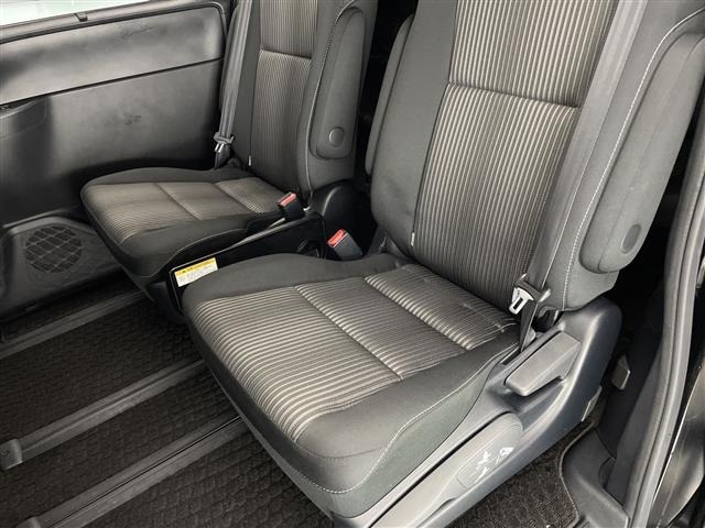 Toyota NOAH 2019 7014564-6