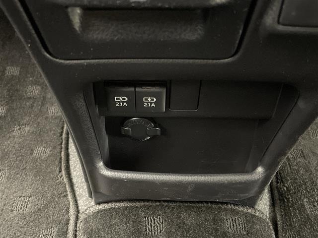 Toyota NOAH 2019 7014565-19