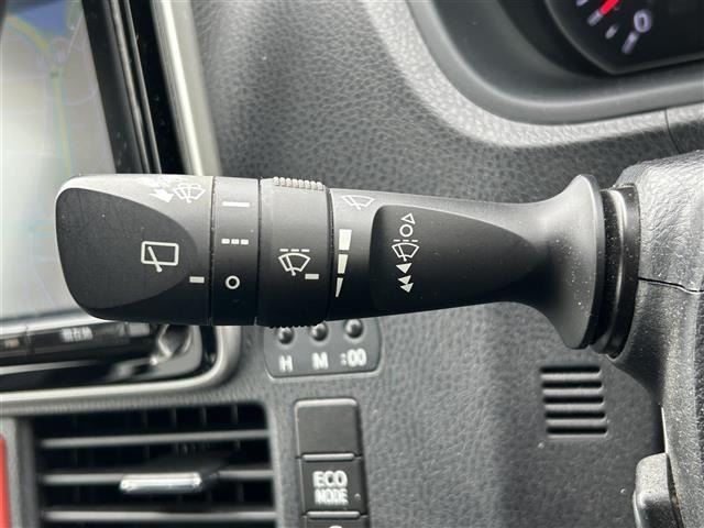 Toyota NOAH 2018 7014630-16