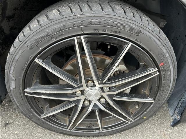 Toyota NOAH 2018 7014630-6
