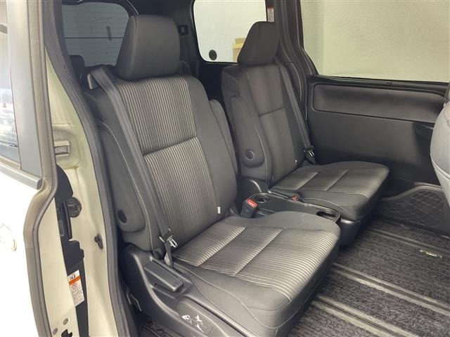 Toyota NOAH 2017 7014647-10
