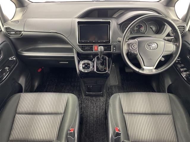 Toyota NOAH 2017 7014647-15