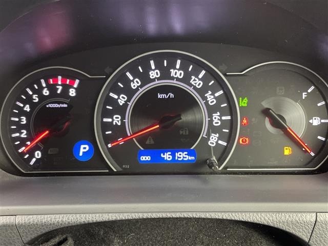Toyota NOAH 2017 7014647-6
