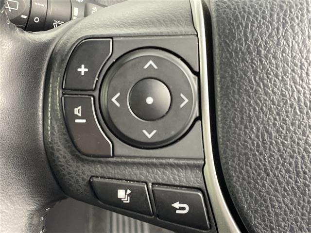Toyota NOAH 2017 7014647-7