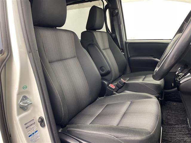 Toyota NOAH 2017 7014647-9