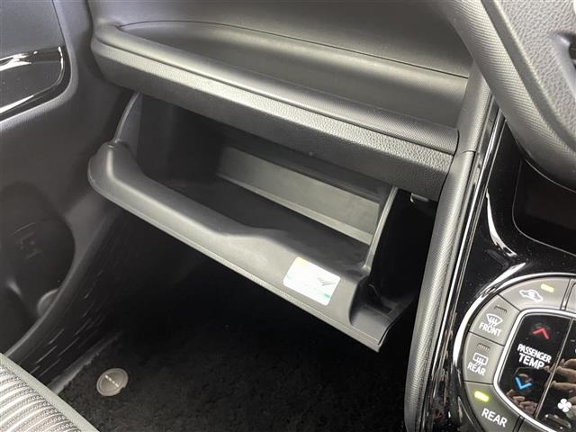Toyota NOAH 2017 7014717-11