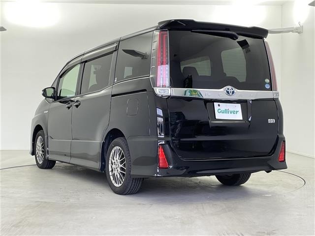 Toyota NOAH 2017 7014717-13