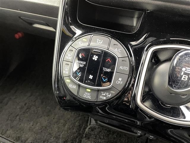 Toyota NOAH 2017 7014717-8