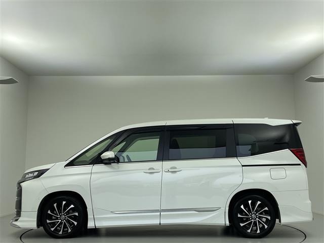 Toyota NOAH 2024 7014718-14