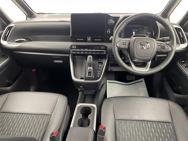 Toyota NOAH 2024 7014718-15