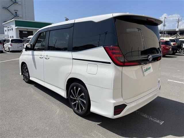Toyota NOAH 2025 7014735-13