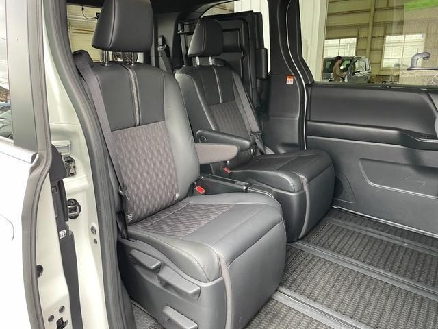 Toyota NOAH 2025 7014735-9