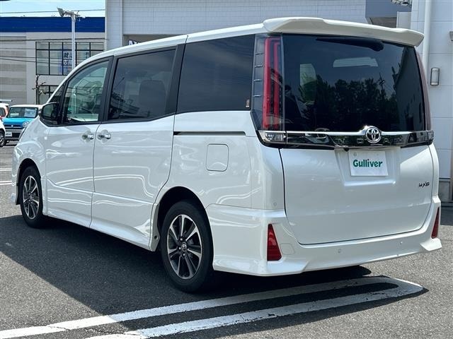 Toyota NOAH 2019 7014814-13