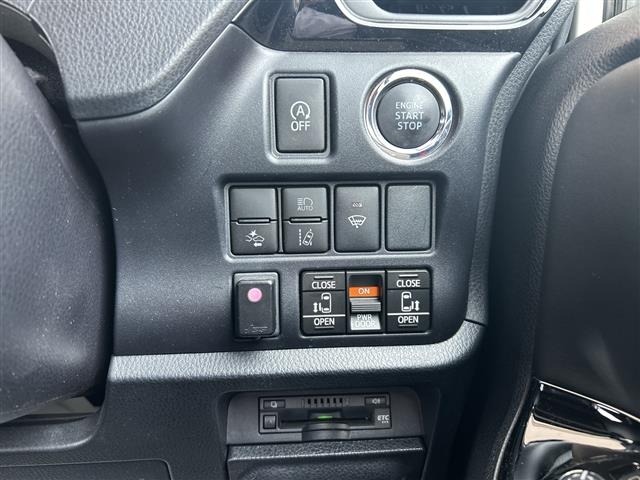 Toyota NOAH 2019 7014814-19