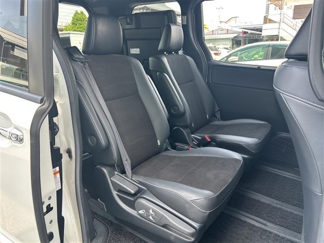 Toyota NOAH 2019 7014814-2