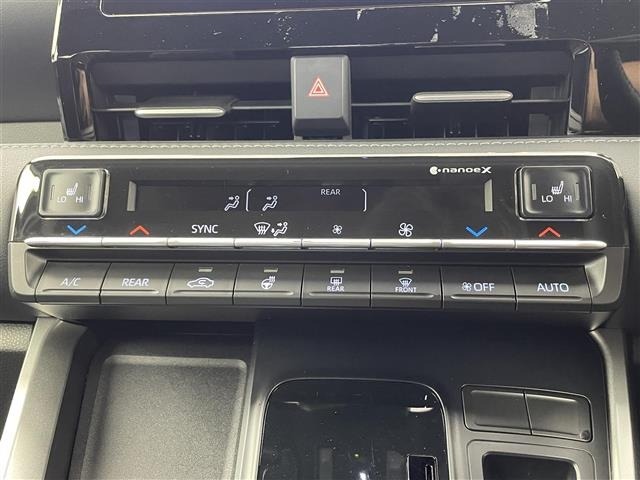 Toyota NOAH 2024 7014892-2