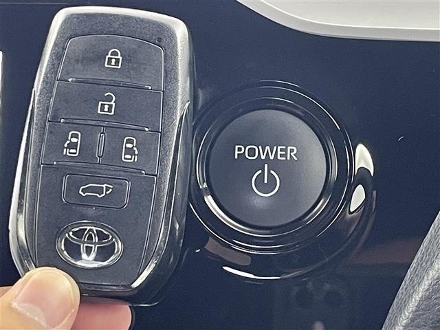 Toyota NOAH 2024 7014892-5