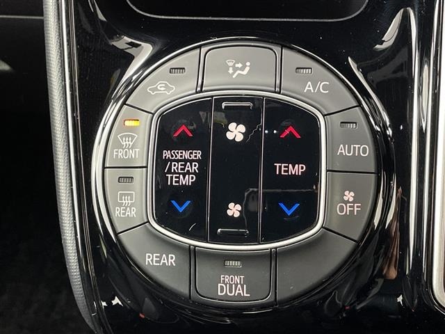Toyota NOAH 2020 7014944-18
