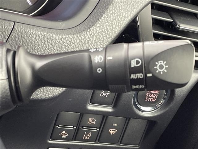 Toyota NOAH 2020 7014944-3