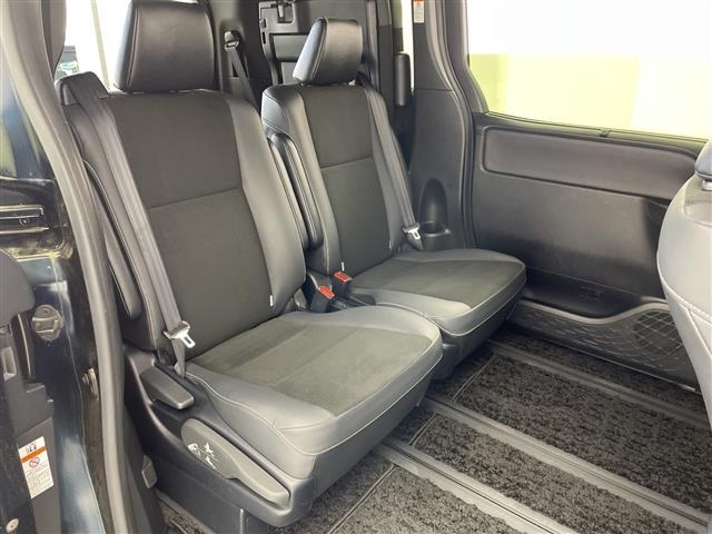 Toyota NOAH 2020 7014944-4