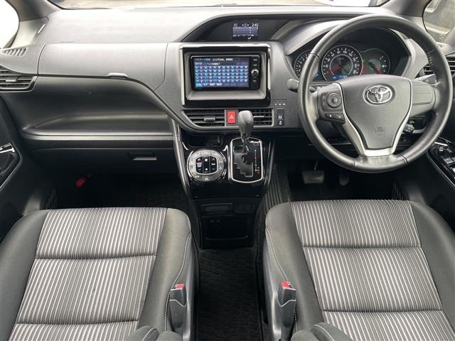 Toyota NOAH 2017 7014969-15