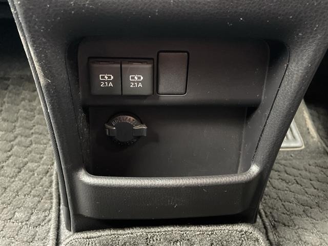 Toyota NOAH 2017 7014969-21