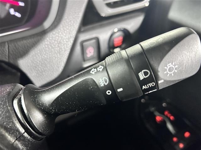 Toyota NOAH 2021 7014970-18