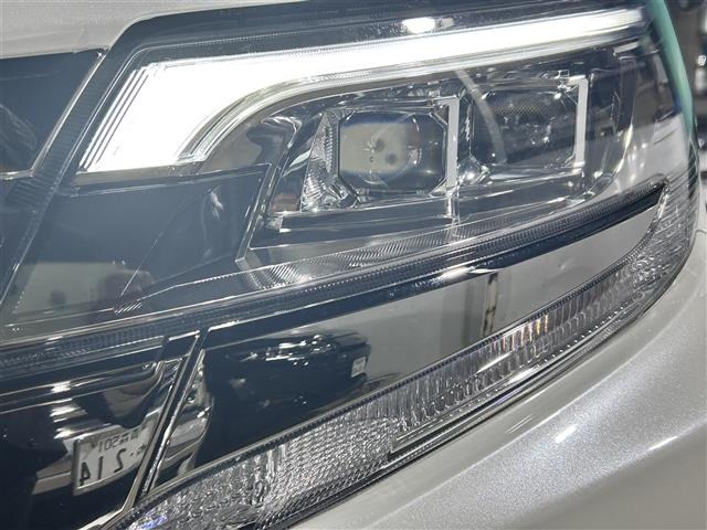Toyota NOAH 2021 7014970-2