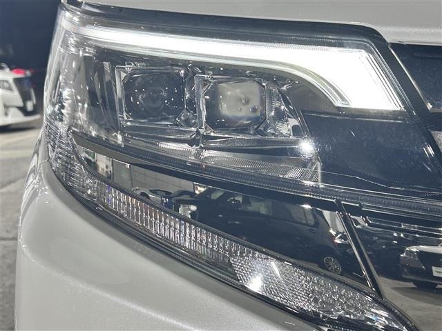 Toyota NOAH 2021 7014970-22