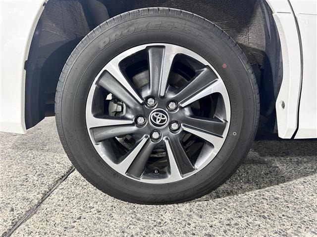 Toyota NOAH 2021 7014970-6