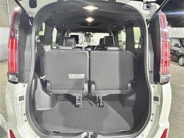 Toyota NOAH 2021 7014970-7