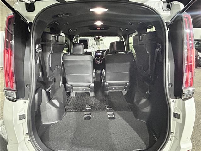 Toyota NOAH 2021 7014970-9